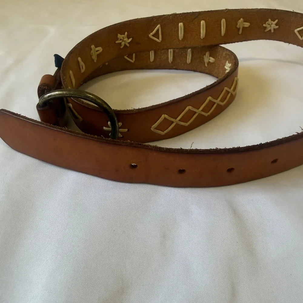 American Eagle Outfitters Mens Tan Brown Leather Belt Contrast Stitching 44 Inch